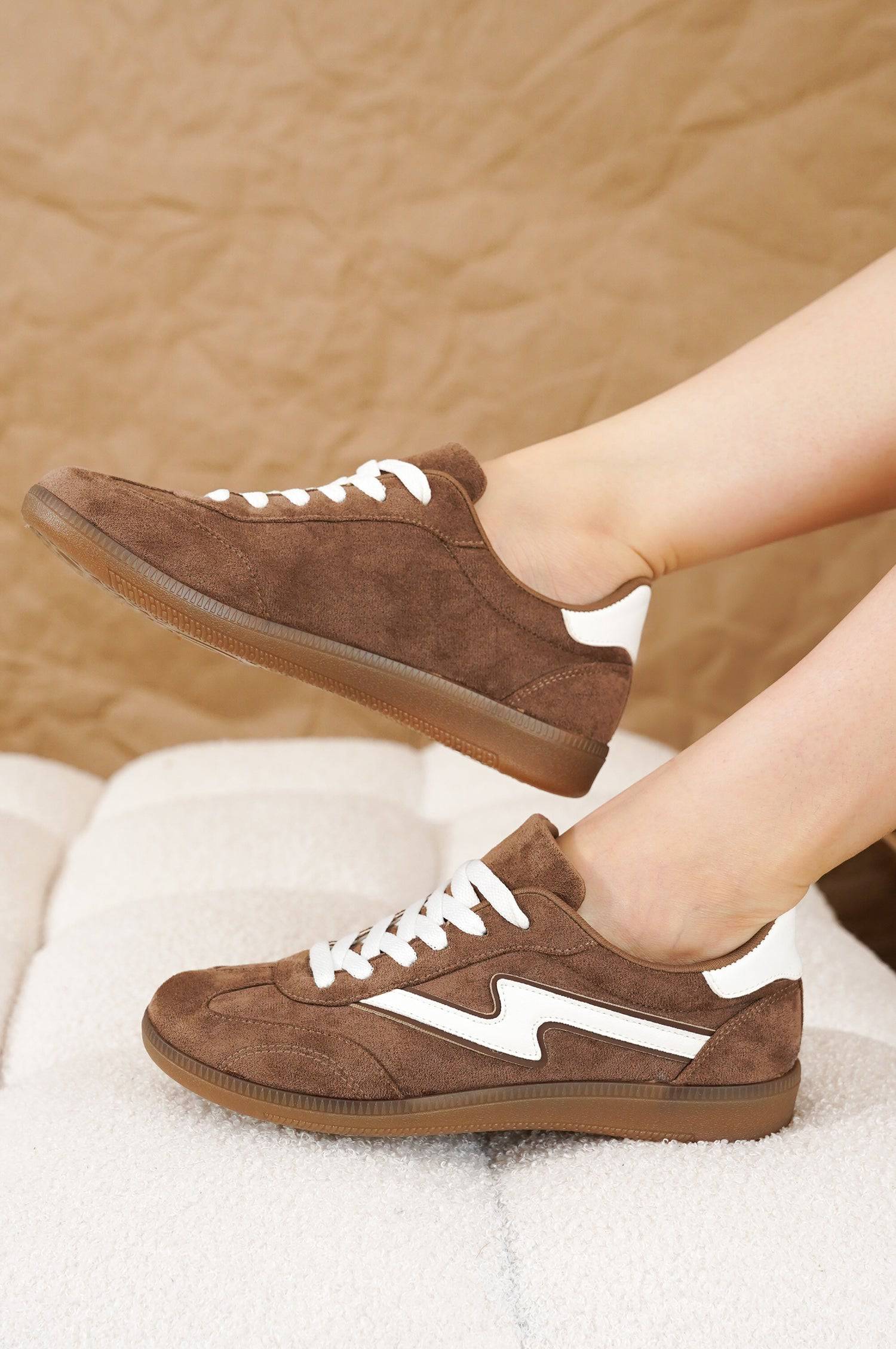 Project Cloud Irita brown suede sneakers, white detail, lace-up. Women's fashion sneakers, brown sole.