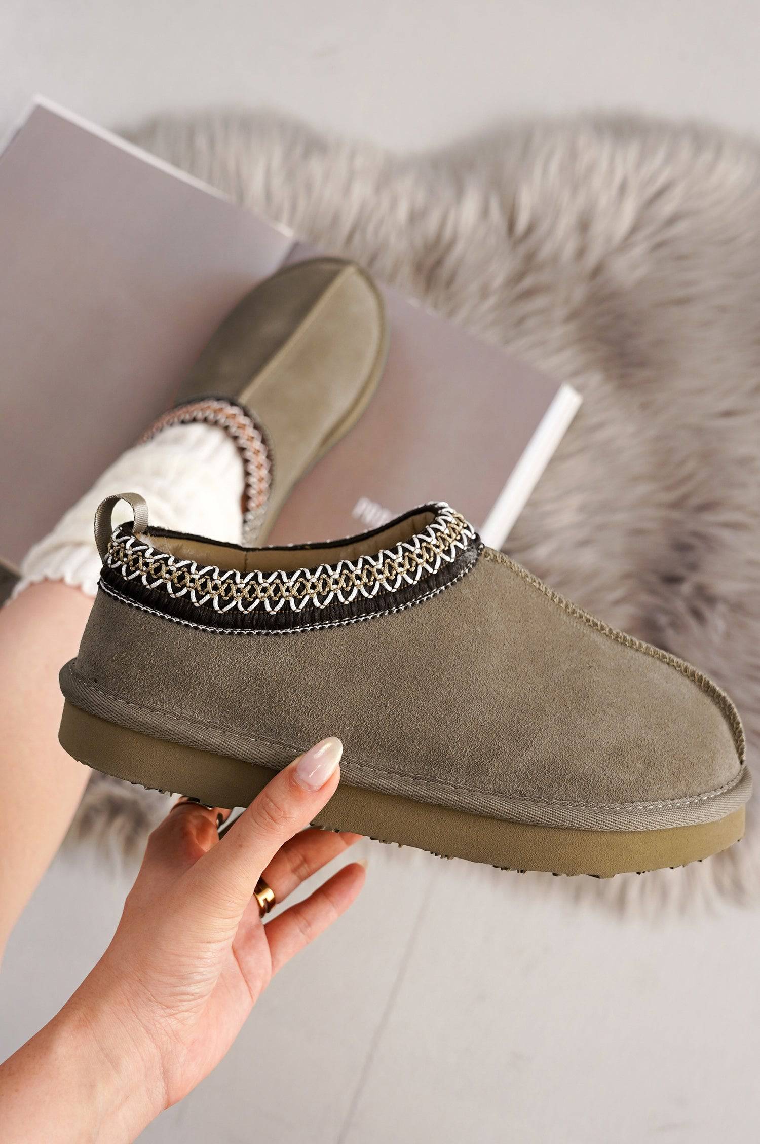 Project Cloud Nerita slipper in olive green. Genuine sheepskin fur women's slipper with decorative trim.