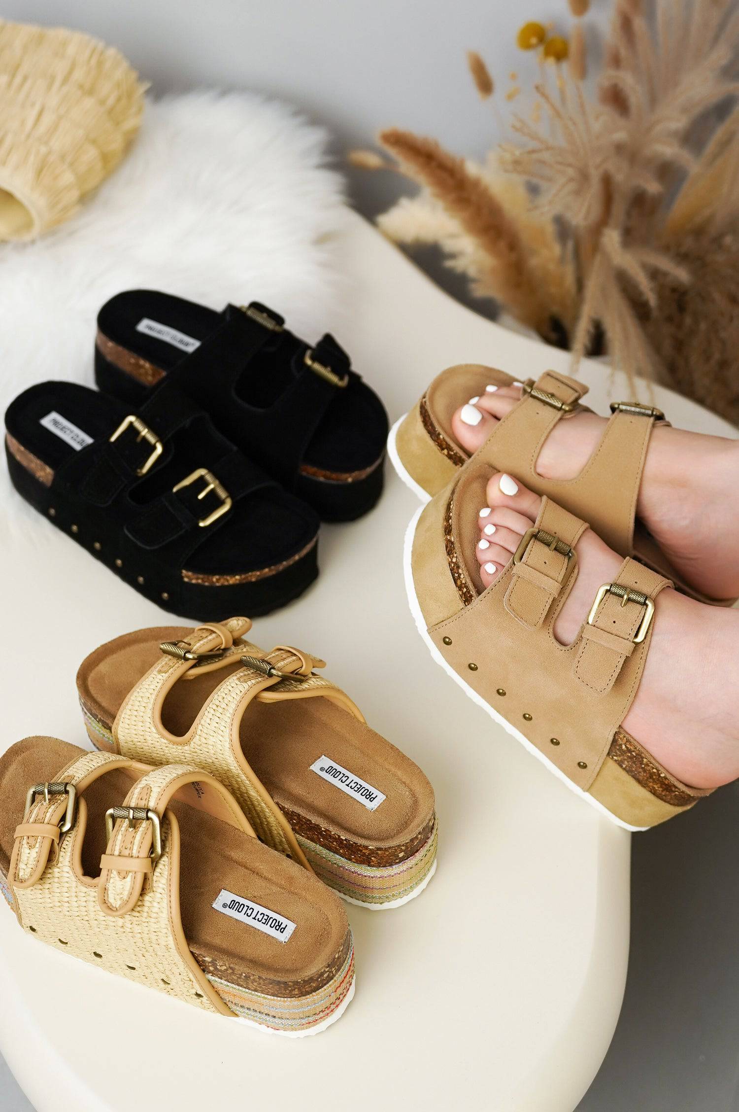 Project Cloud Oliy platform sandals: suede, raffia, leather, cork wedge, adjustable buckles.